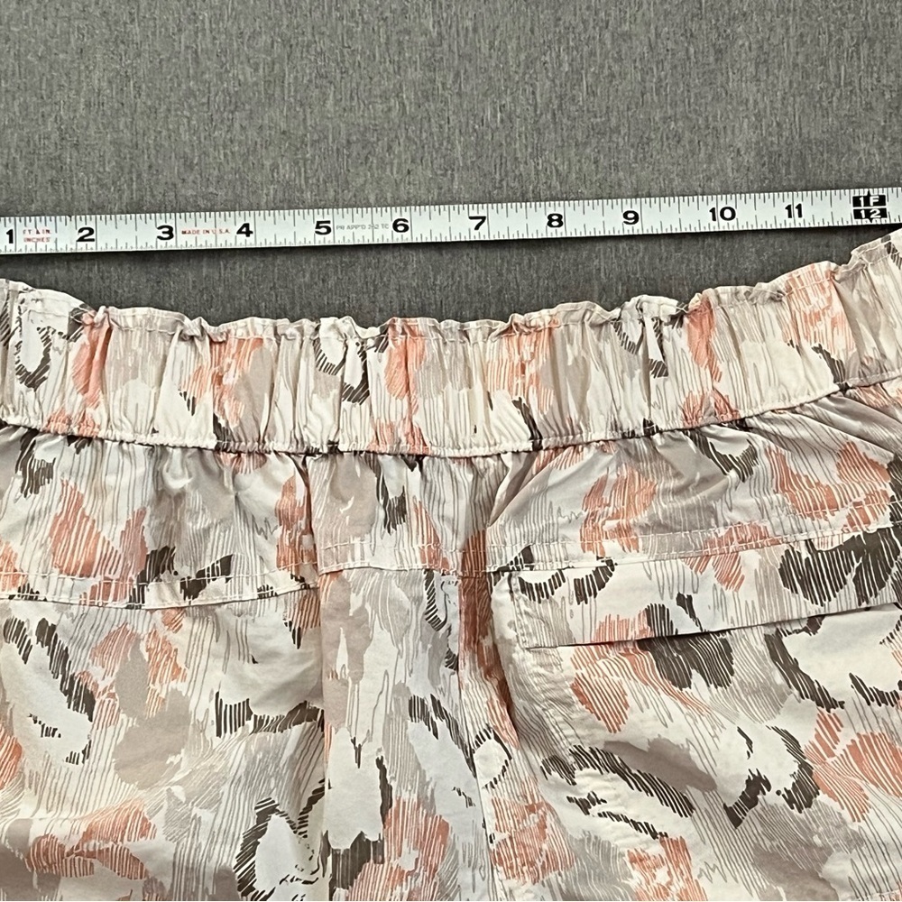 NWT FP Movement Free People into the wild Printed Mid Rise Shorts size XS - Picture 8 of 15
